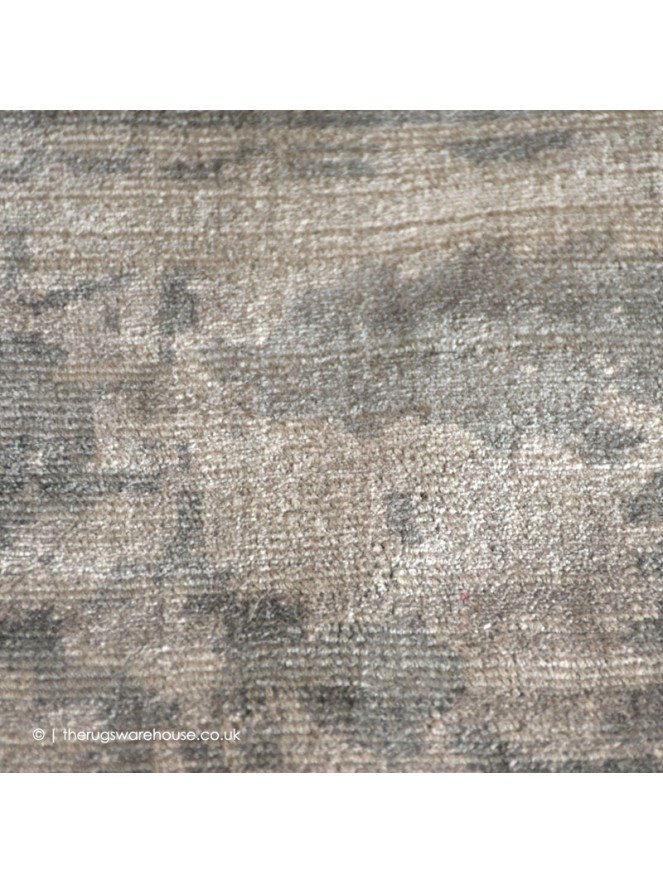 Faldon Rug - 3