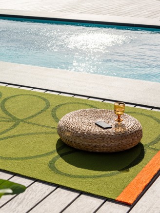 Giant Linear Stem Seagrass