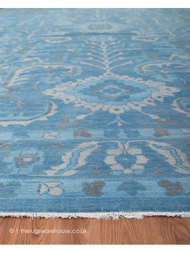 Blue Ushak Rug - 3