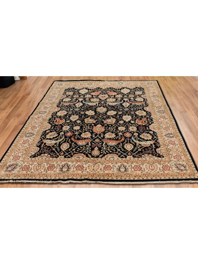 Fine Classic Black Rug - 3