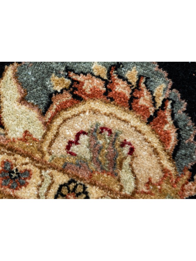 Fine Classic Black Rug - 8